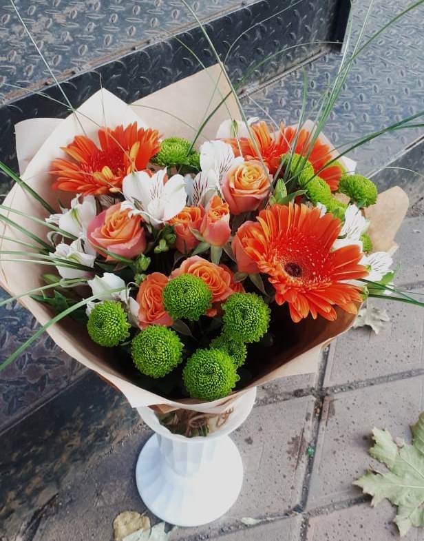Букет цветов из: Герберы, Хризантемы, Альстромерии и Розы в Тазовском