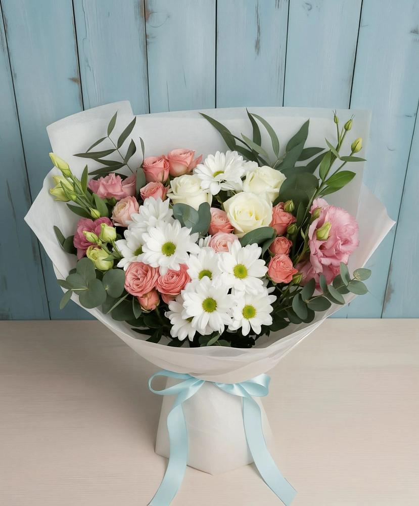 Букет цветов из: Розы, Лизиантусы и Хризантемы в Тазовском