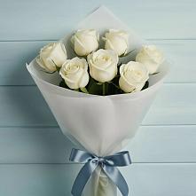 Букет 7 Белых роз Эдлесс Лав в Тазовском