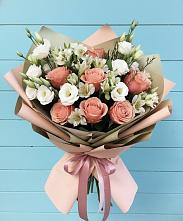 Букет цветов из:  Розы, Альстромерии и Лизиантусы в Тазовском
