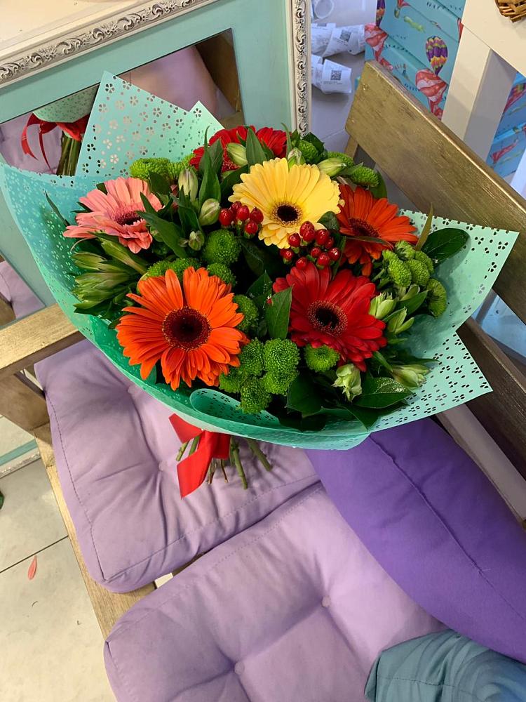 Букет цветов из: Герберы, Хризантемы и Альстромерии в Тазовском