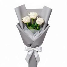 Букет 3 белые розы в Тазовском