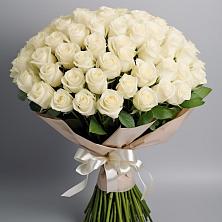 Букет 101 беля роза Белоснежка в Тазовском