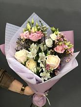 Букет цветов из:  Альстромерии, Розы и Лизиантусы в Тазовском