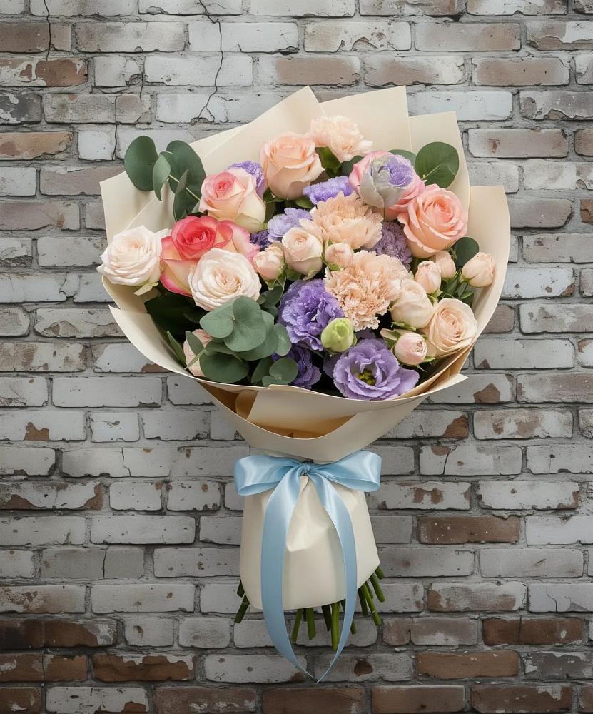 Букет цветов из: Розы, Лизиантусы и Гвоздики в Тазовском