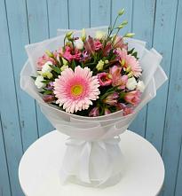 Букет цветов из:  Герберы, Альстромерии и Лизиантусы #REPLACE_PRED# Тазовском